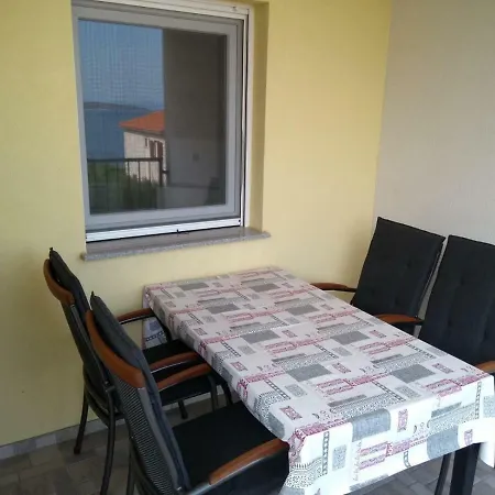 Apartment Ljubas